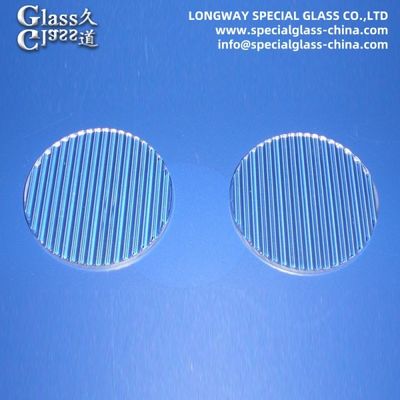 Processamento óptico de lentes de vidro de borosilicato com superfície linear